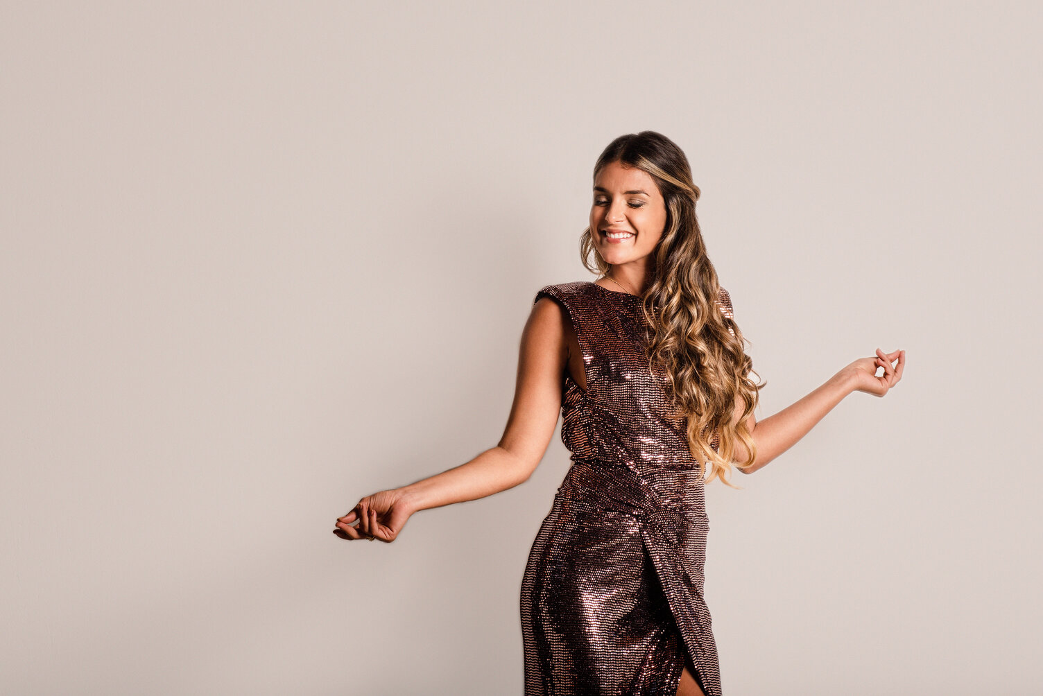 Life Lessons Learned from Thatja Andrade who Teaches Other Women How to Build a Profitable Online Business (Doing What they Love)
